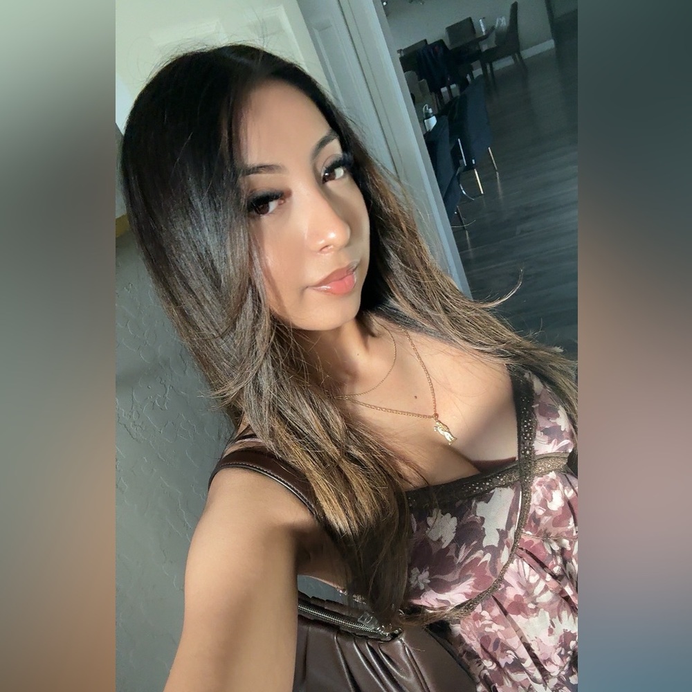 Meet your Posher, Lesly